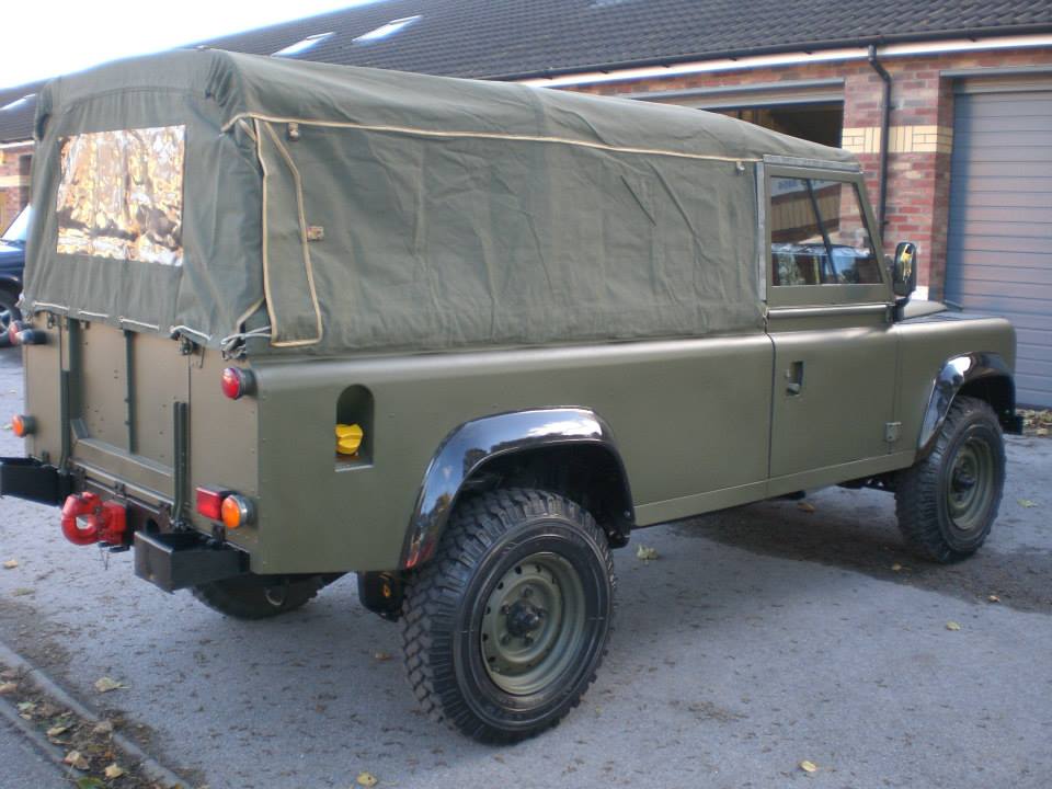 BACHE DEFENDER 110 KHAKI SANS LATERALE